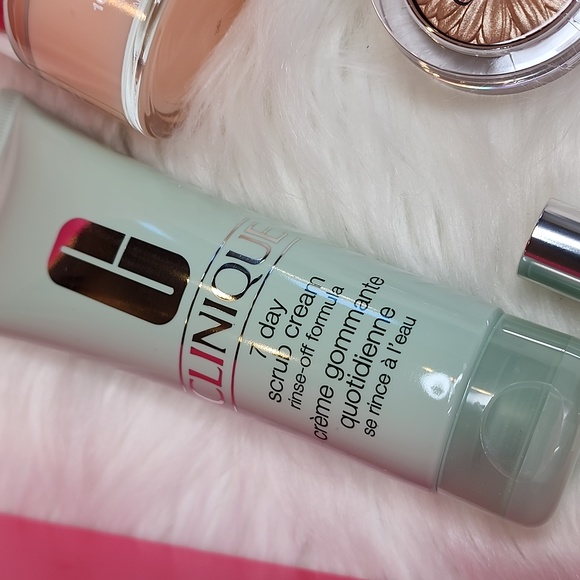 BNEW CLINIQUE VACATION GLOW ESSENTIALS MOISTURE SURGE WATERPROOF MASCARA CHEEK - Picture 9 of 12